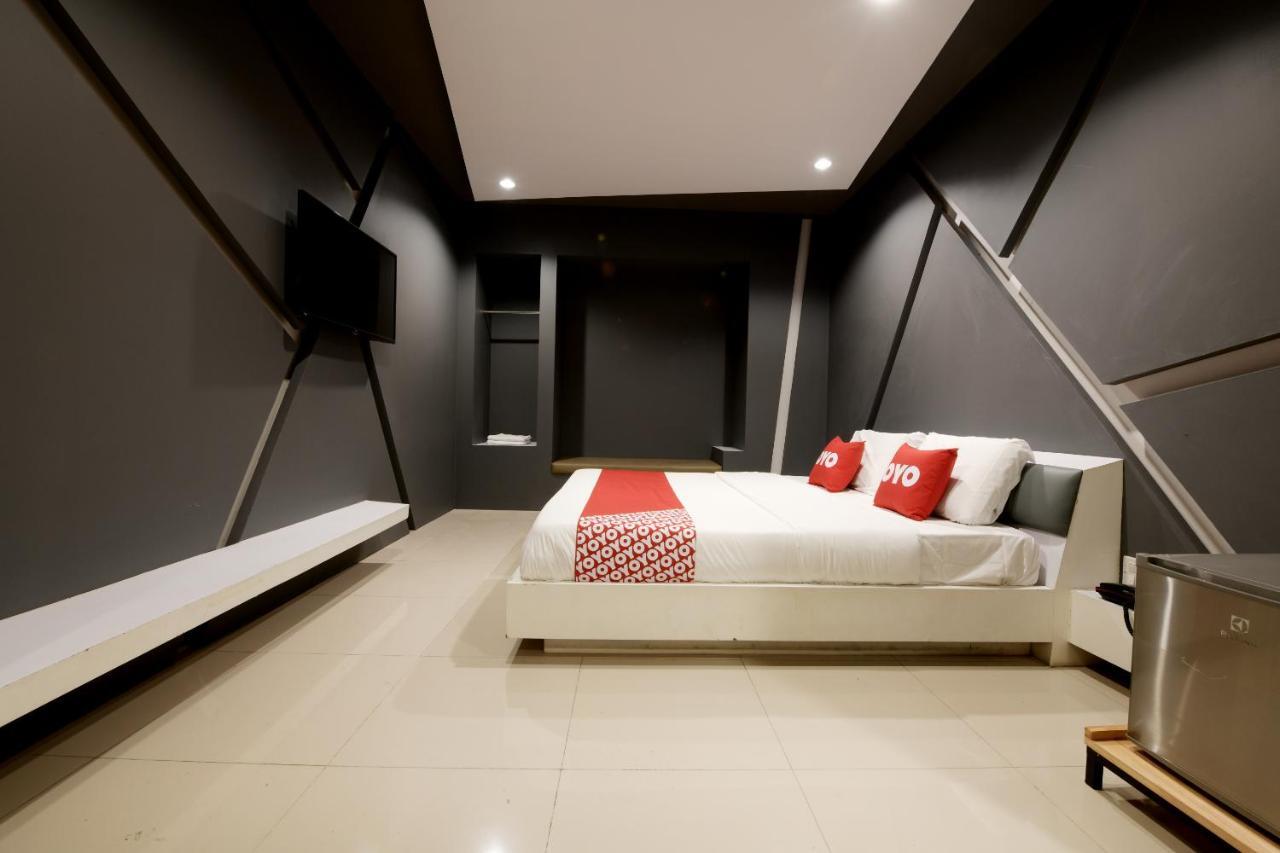 Sriracha Hotel And Spa Ban Huai Yai Phrom Buitenkant foto